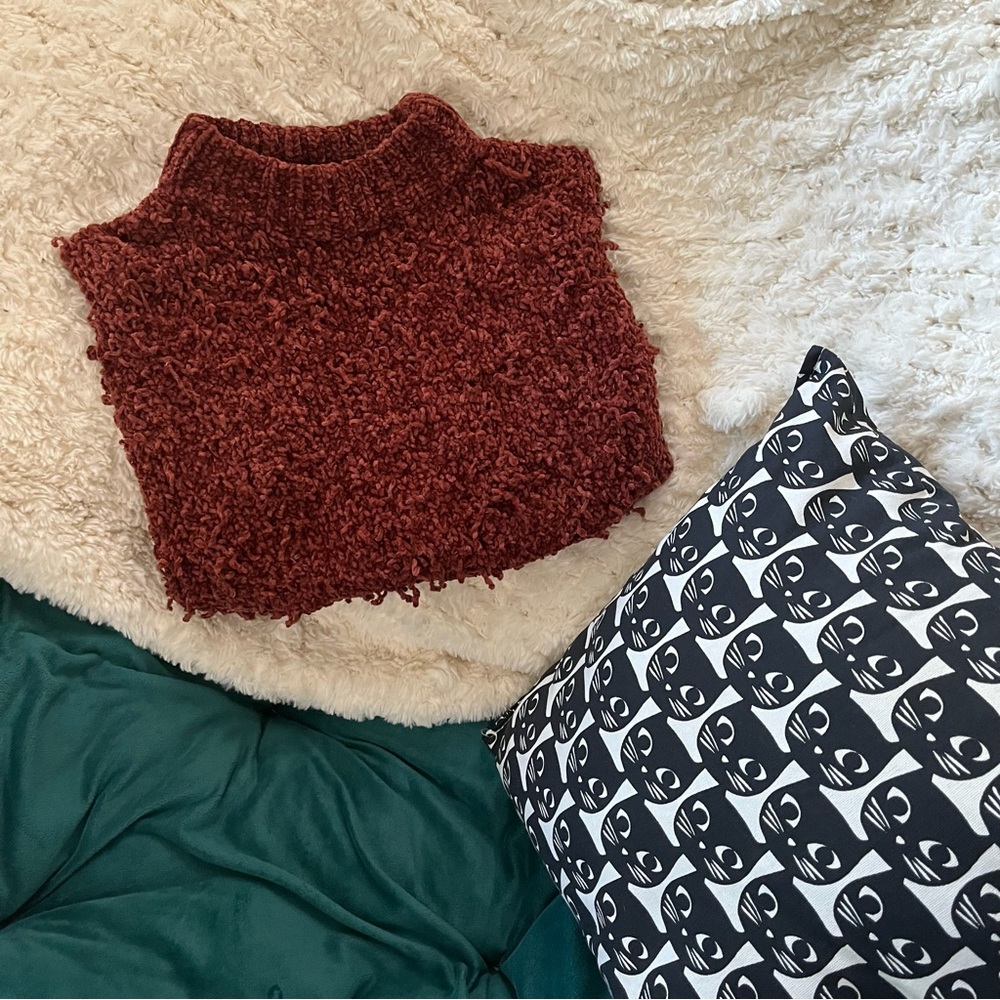 Urban Outfitters Textured Mock Neck Long Sleeve